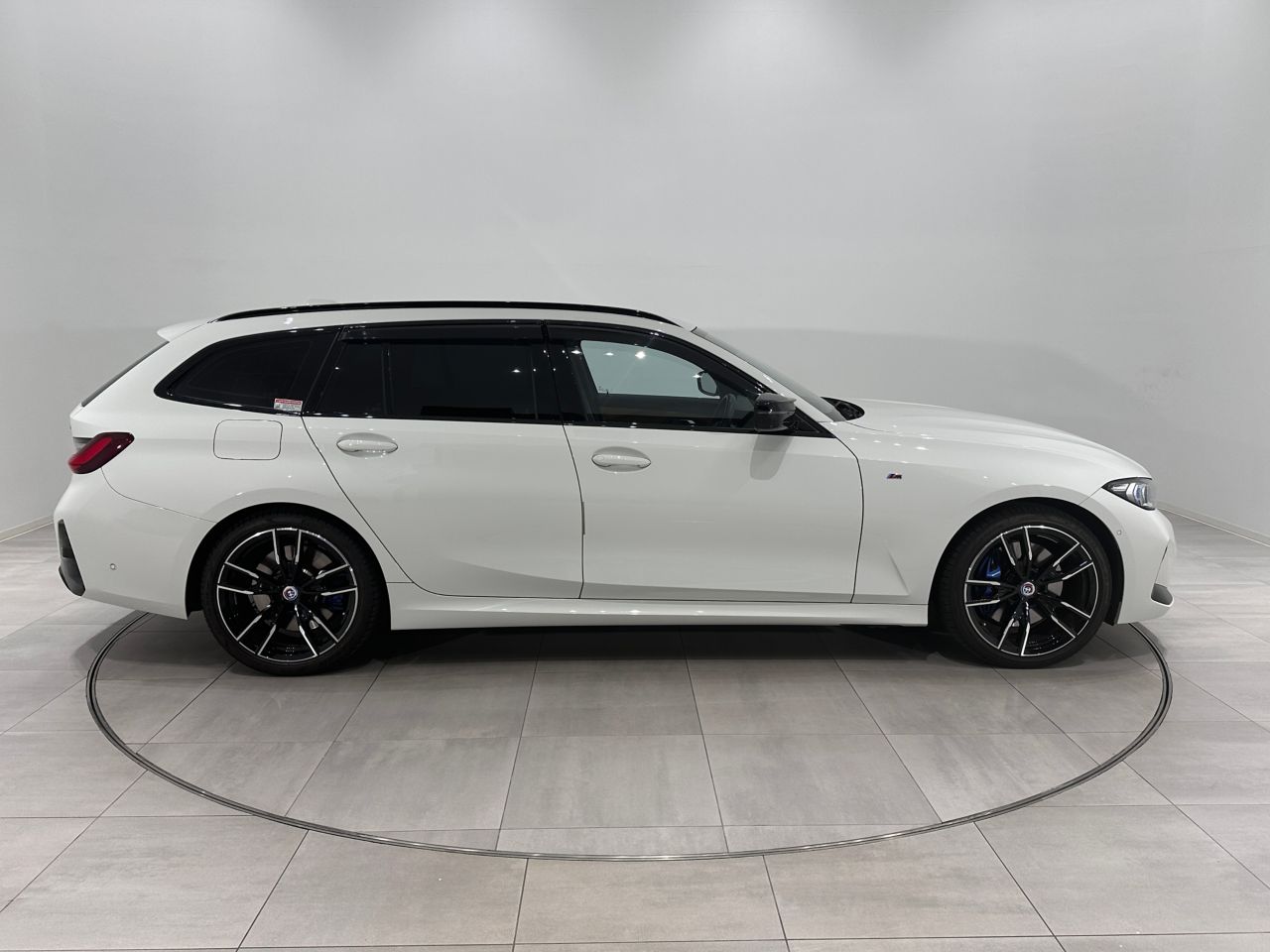 G21 M340i xDrive Touring LCI RHD