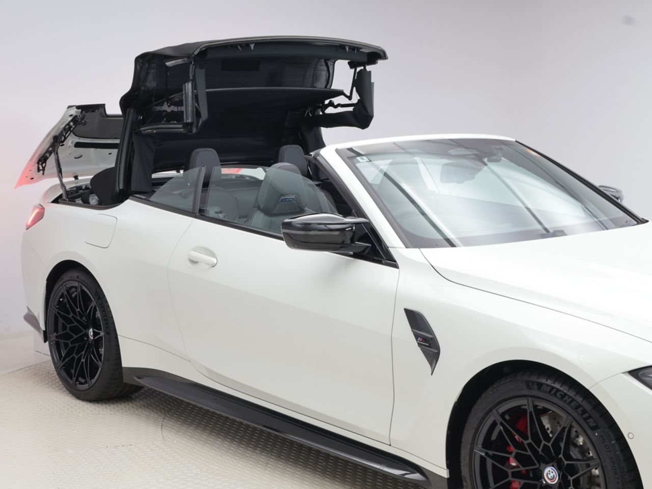 G83 M4 Competition M xDrive Competition RHD