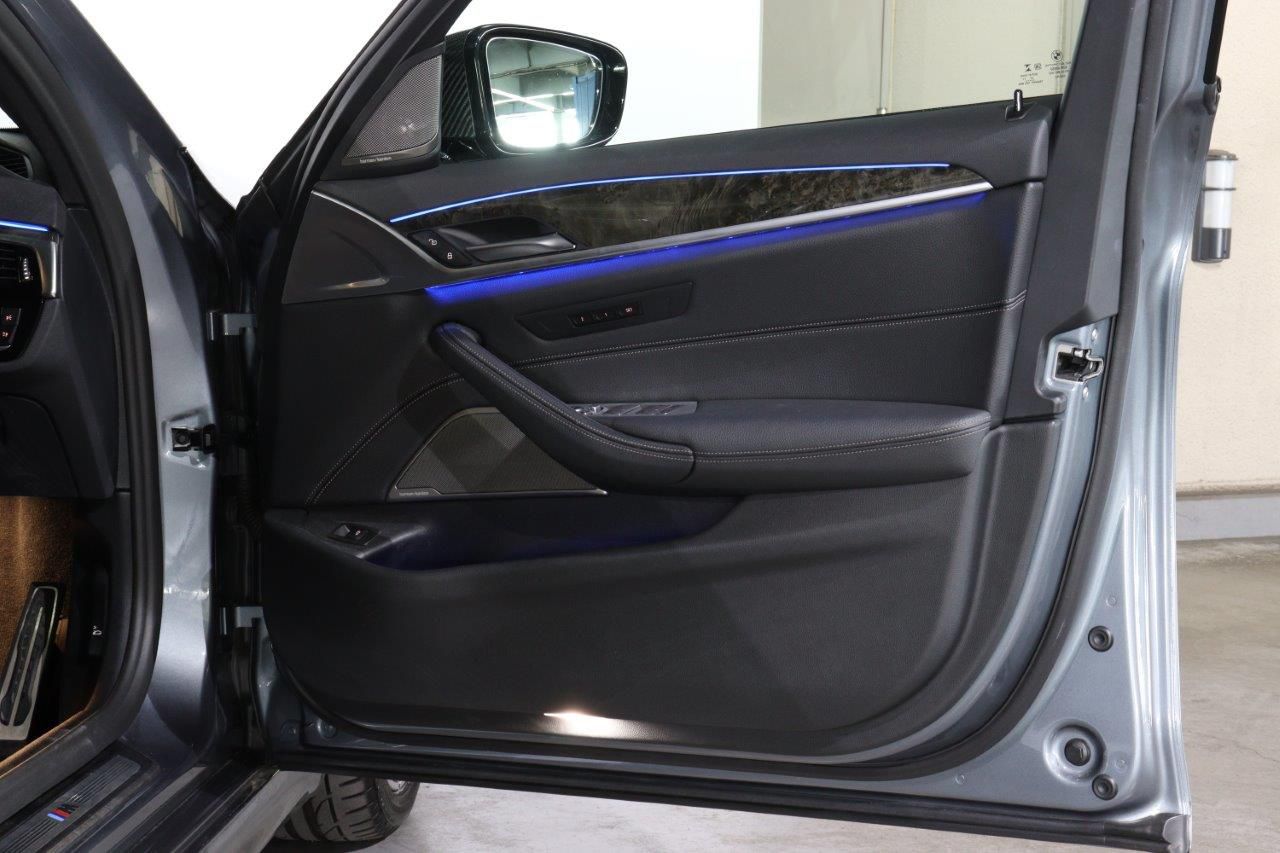 520d xDrive Touring RHD