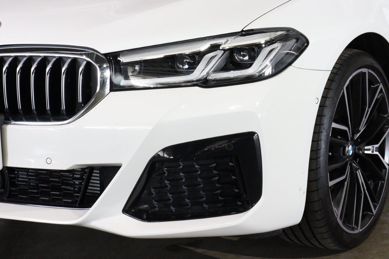 520d xDrive Touring RHD