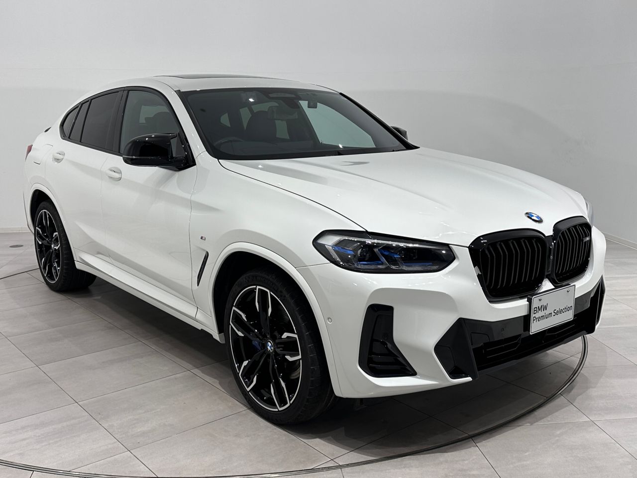 G02 X4 M40i RHD LCI