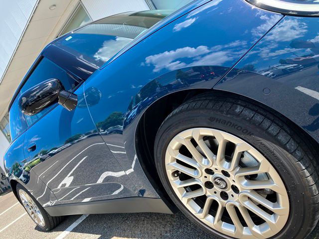 J01 MINI Cooper SE
