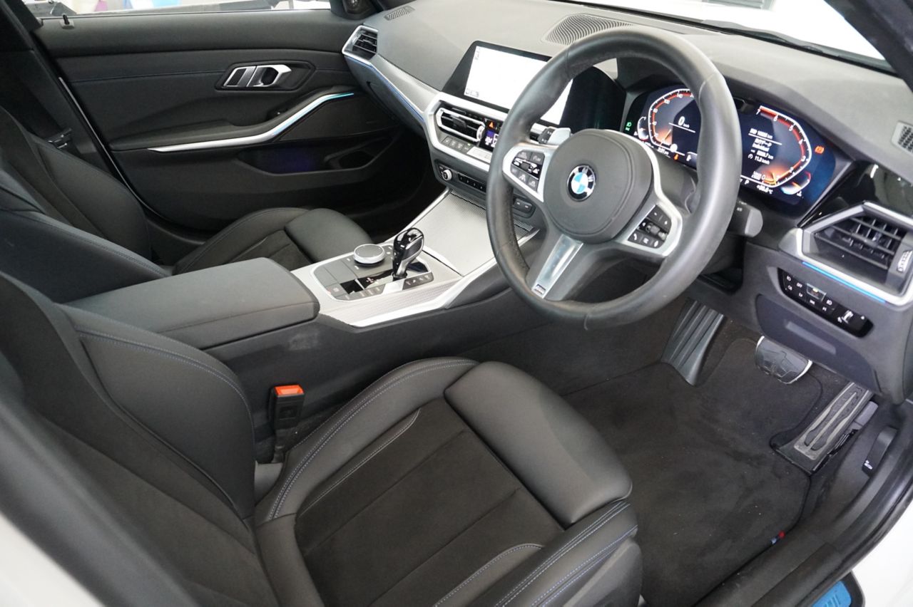 G20 330i Saloon RHD MX