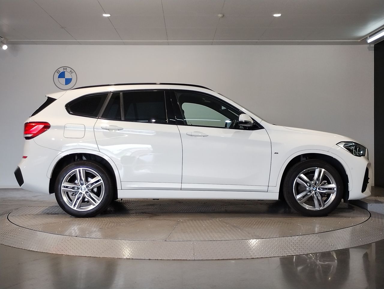 X1 sDrive18i RHD