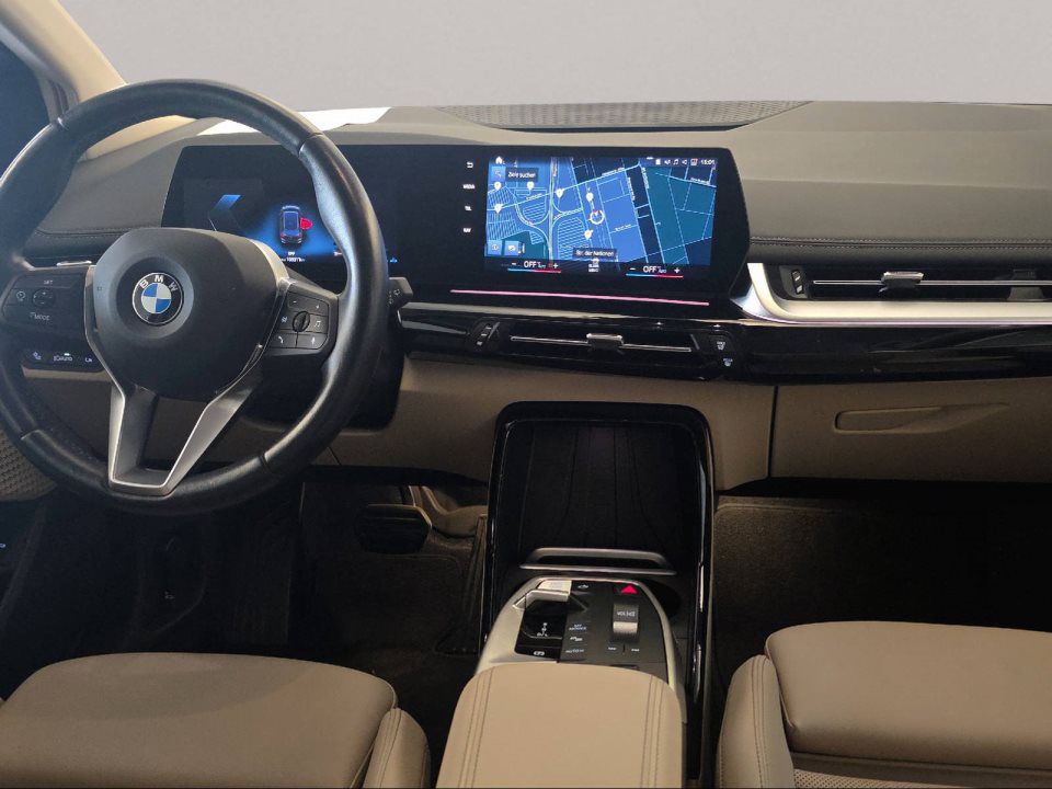 BMW 218