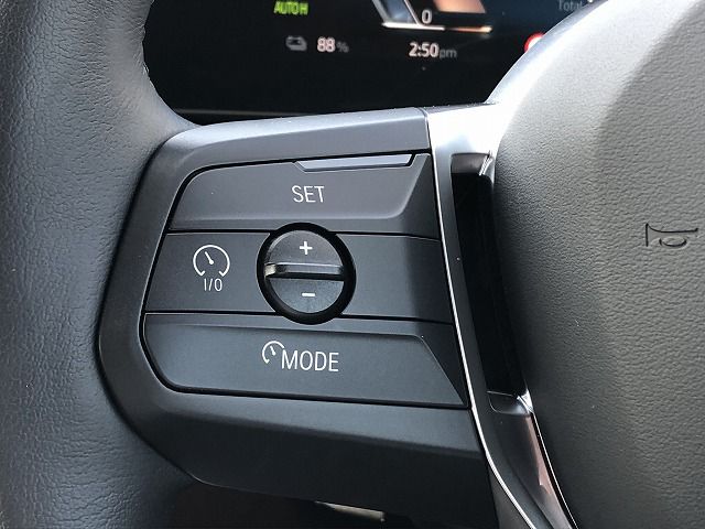 U11 iX1 xDrive30