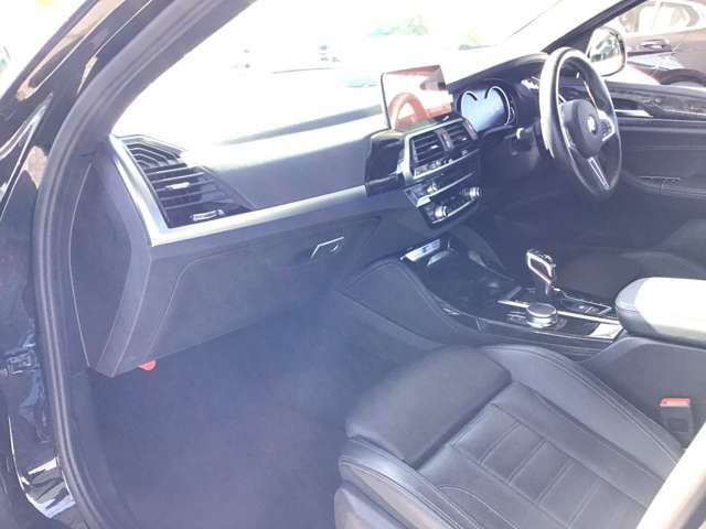 X4 M RHD