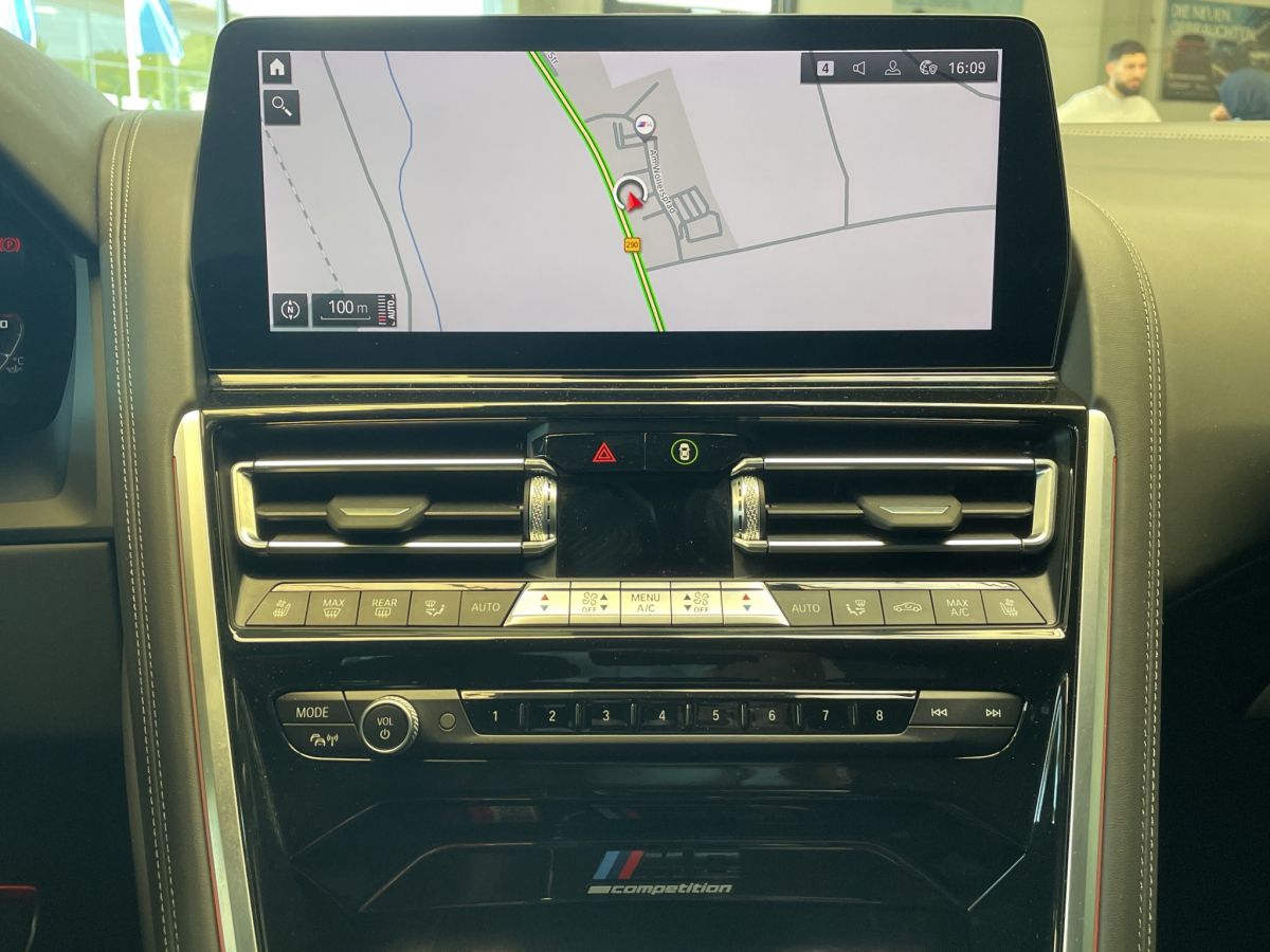 BMW M8
