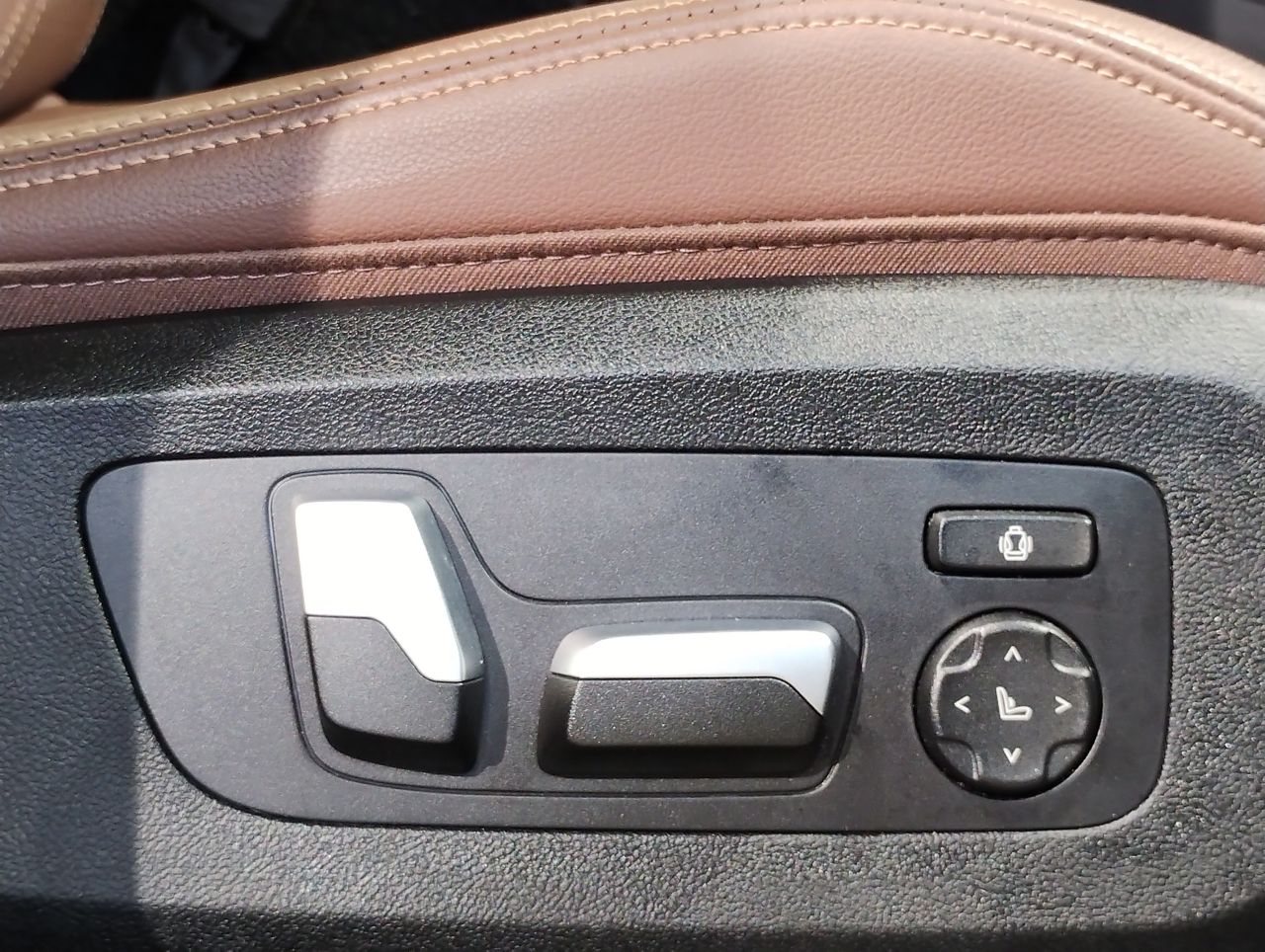 X* M50i RHD