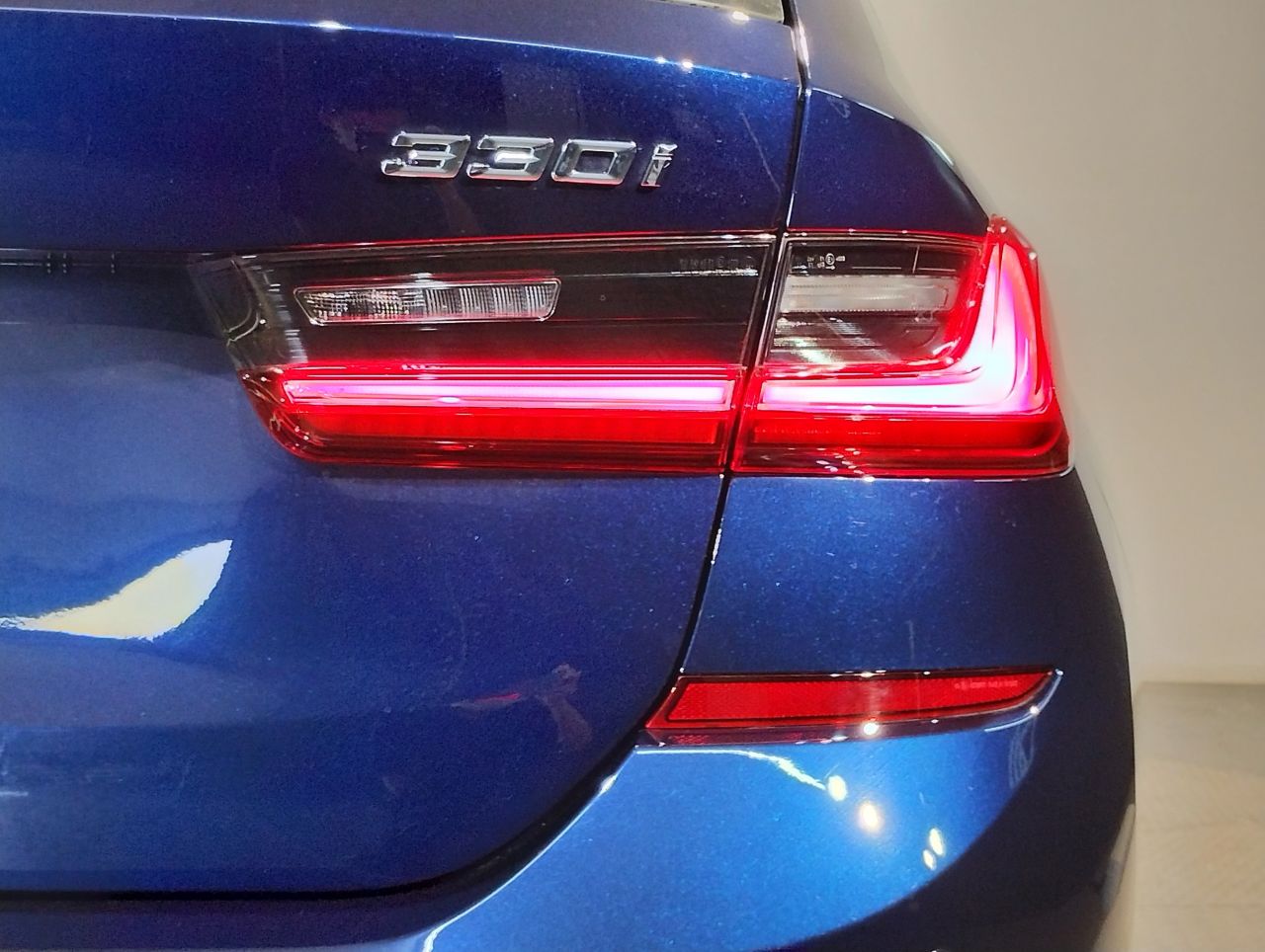 G21 330i Touring RHD