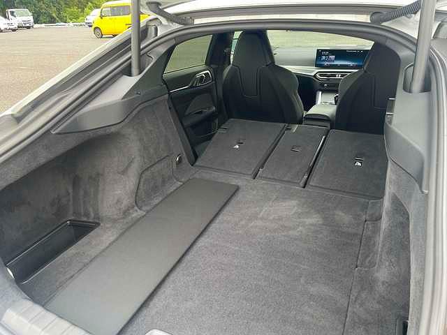 G26 i4 M50 RHD
