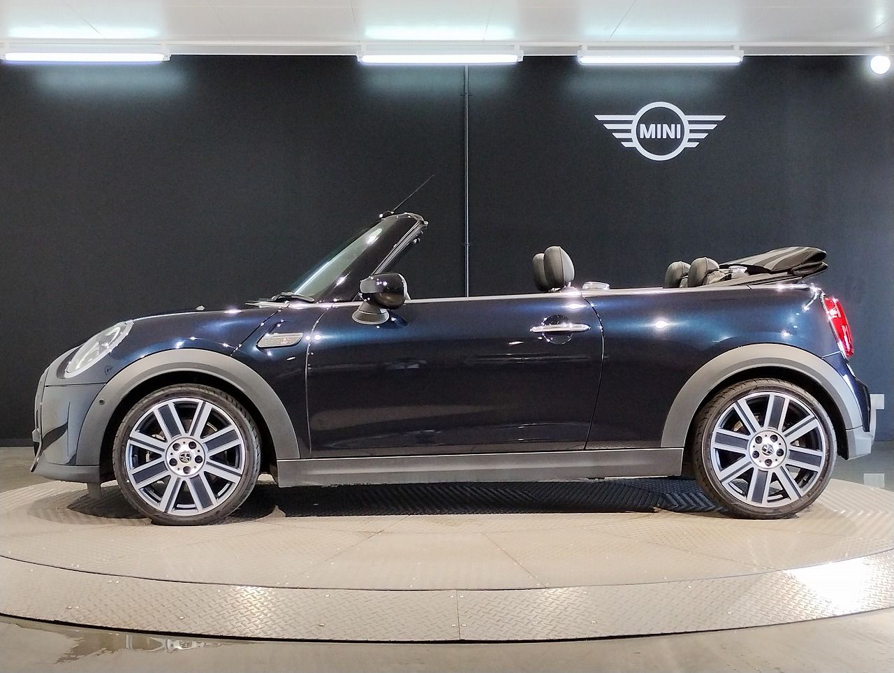 MINI Cooper S Convertible RHD