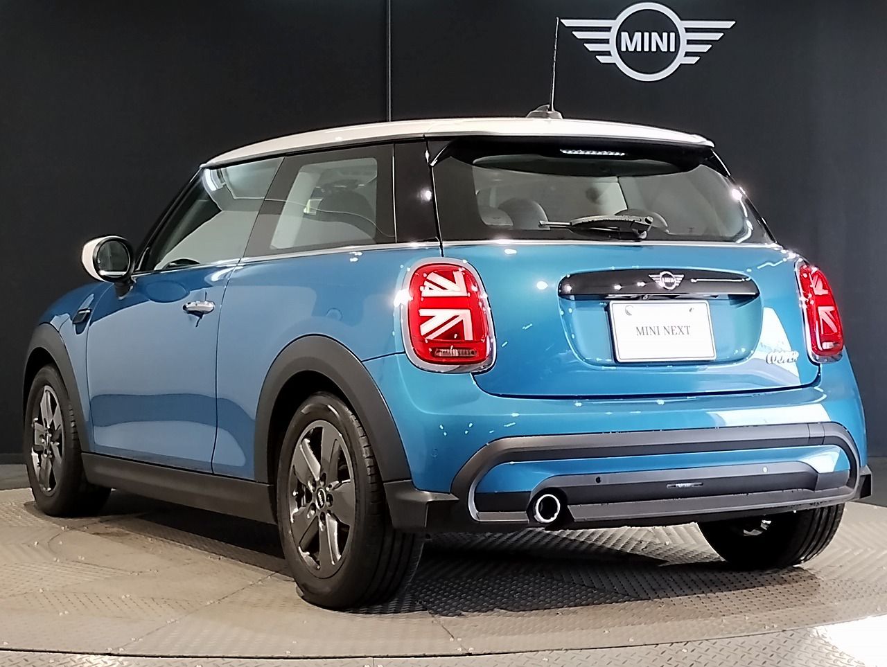MINI Cooper F56 RHD