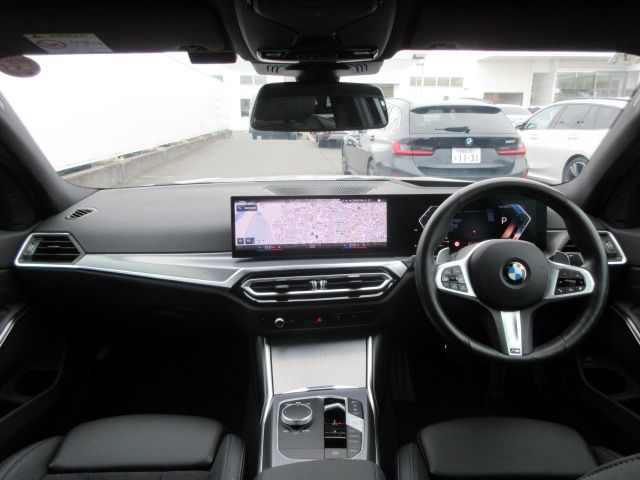 320d xDrive Berline RHD