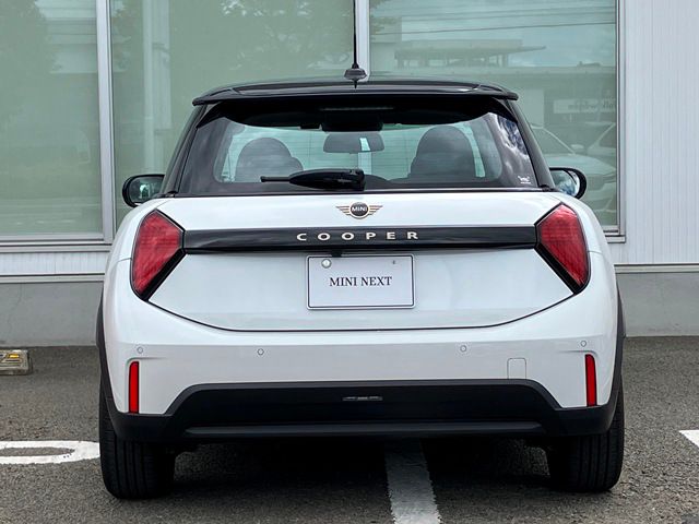 F66 MINI Cooper C 3Dr