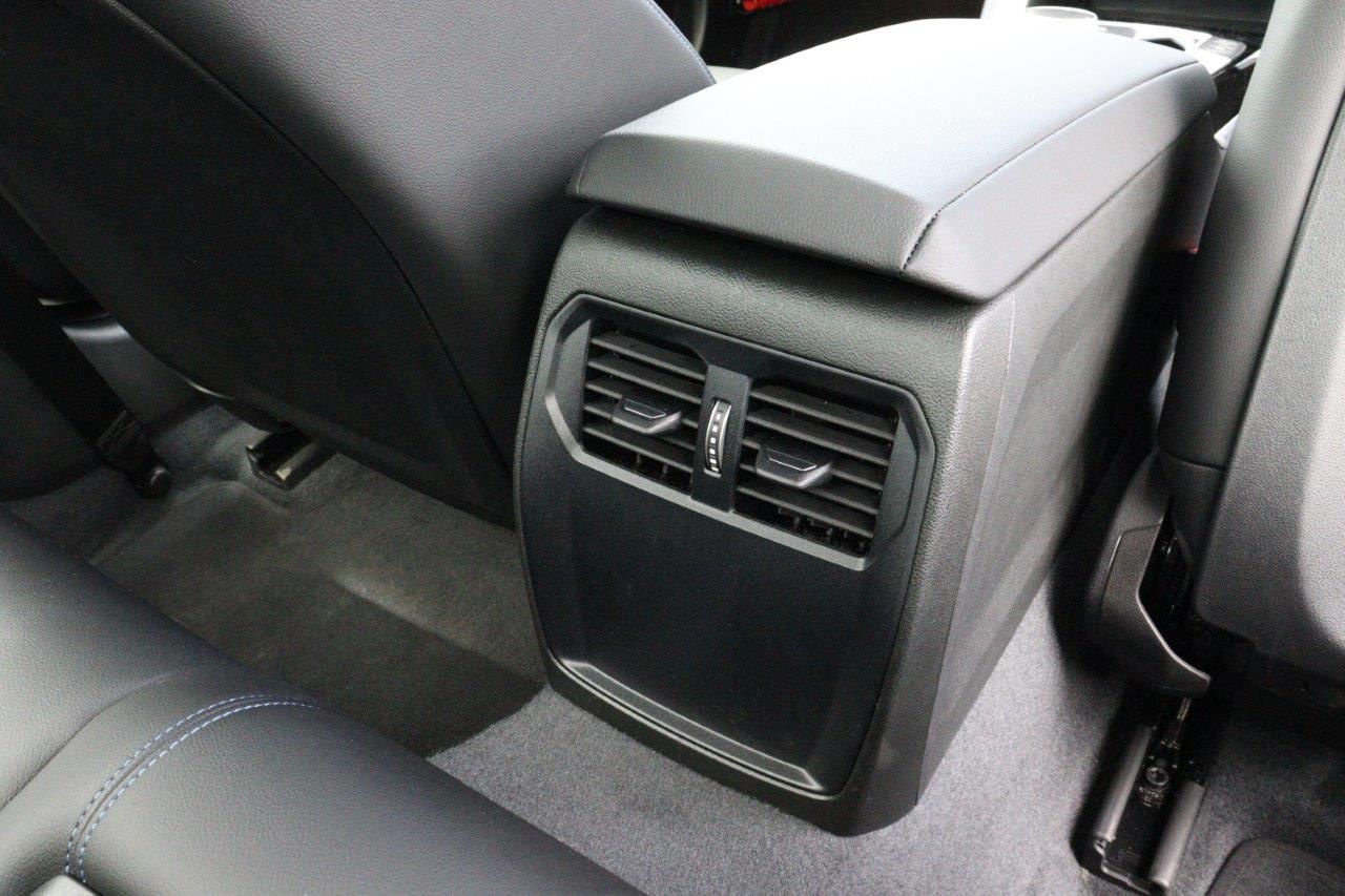 G42 220i Coupe