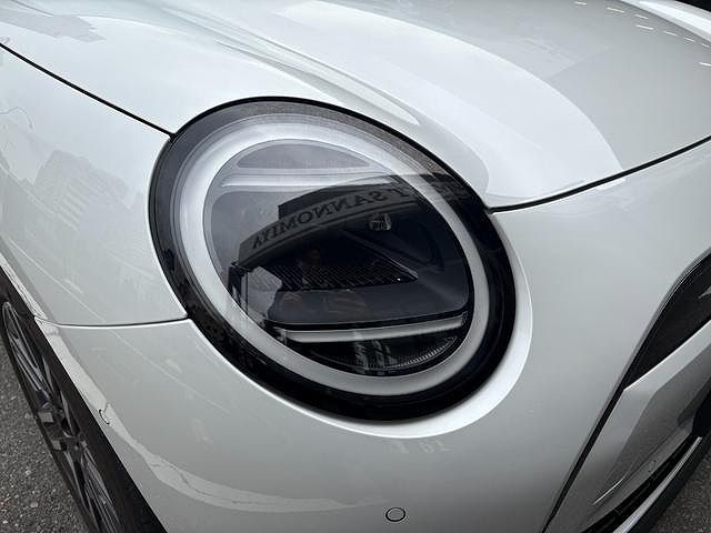 J01 MINI Cooper E