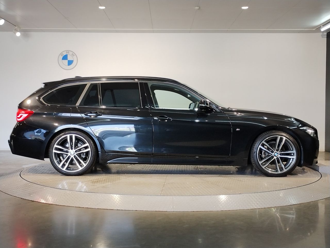 320D TOURING RHD
