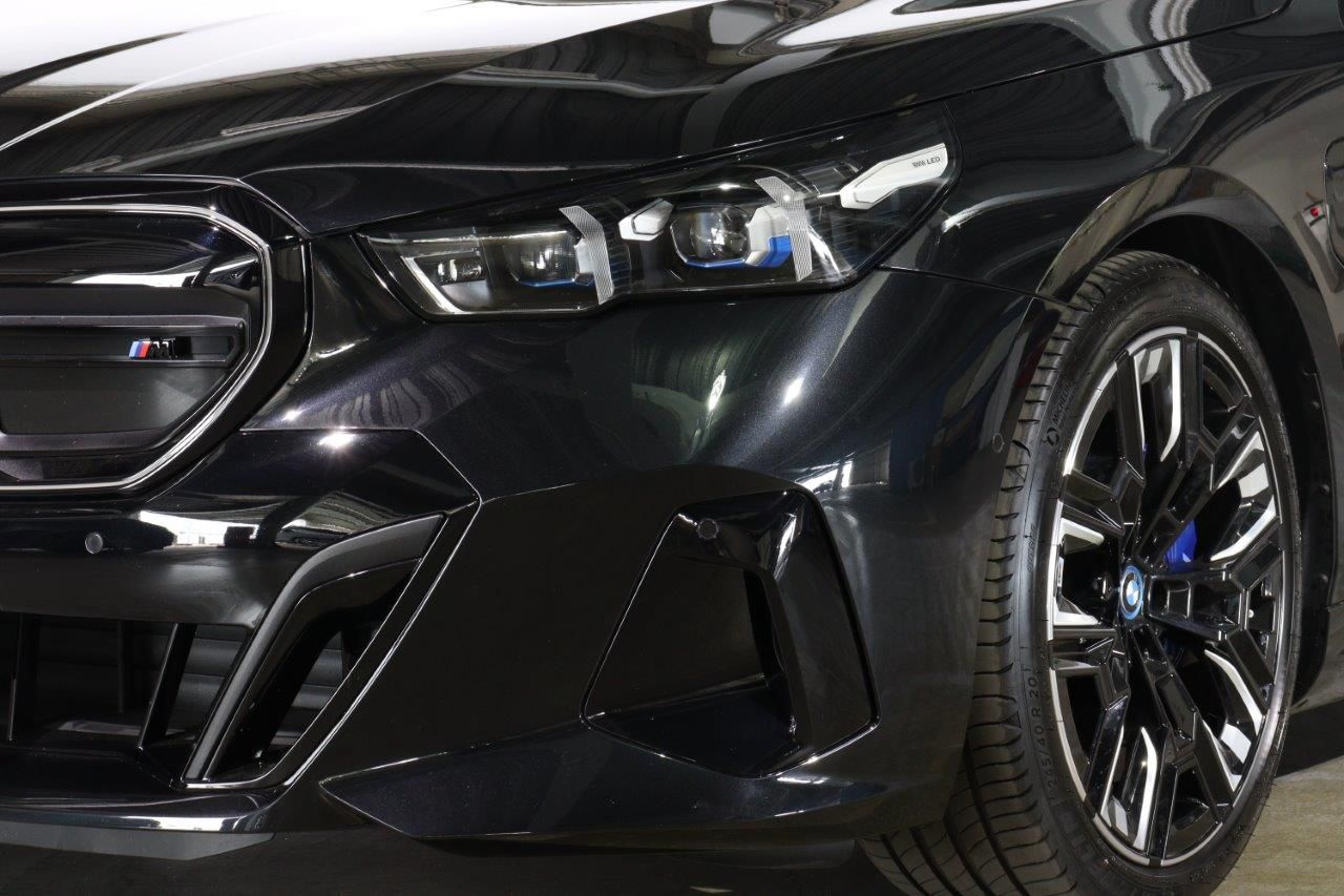 BMW i5 M60 xDrive Sedan RHD