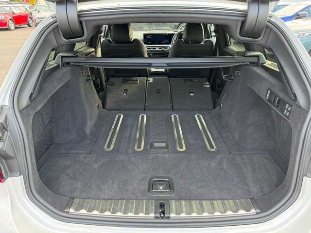 318i Touring RHD