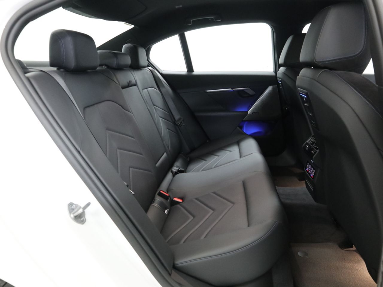 BMW i5 eDrive40 Sedan RHD