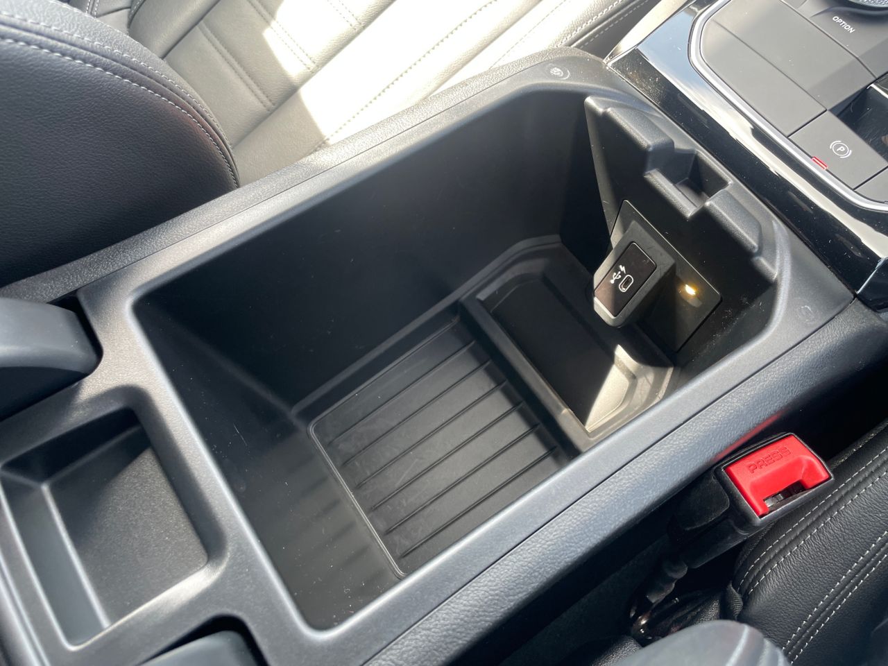 G01 X3 M40d RHD LCI ZA