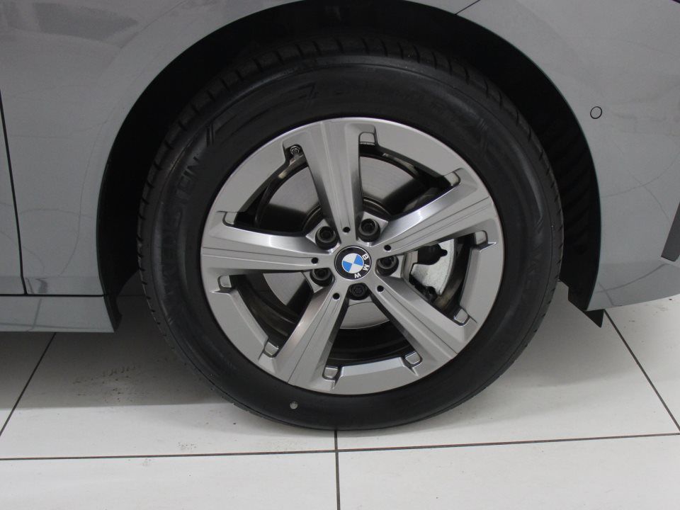 BMW 218