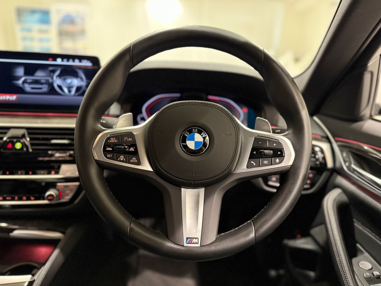 520d xDrive Sedan RHD