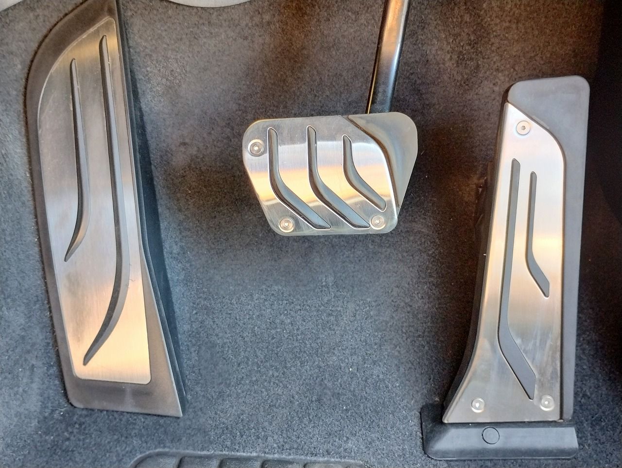 118D 5DOOR RHD