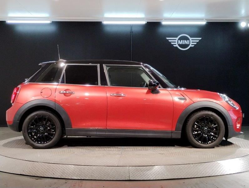 F55 MINI Cooper 5-Door Hatch LCI