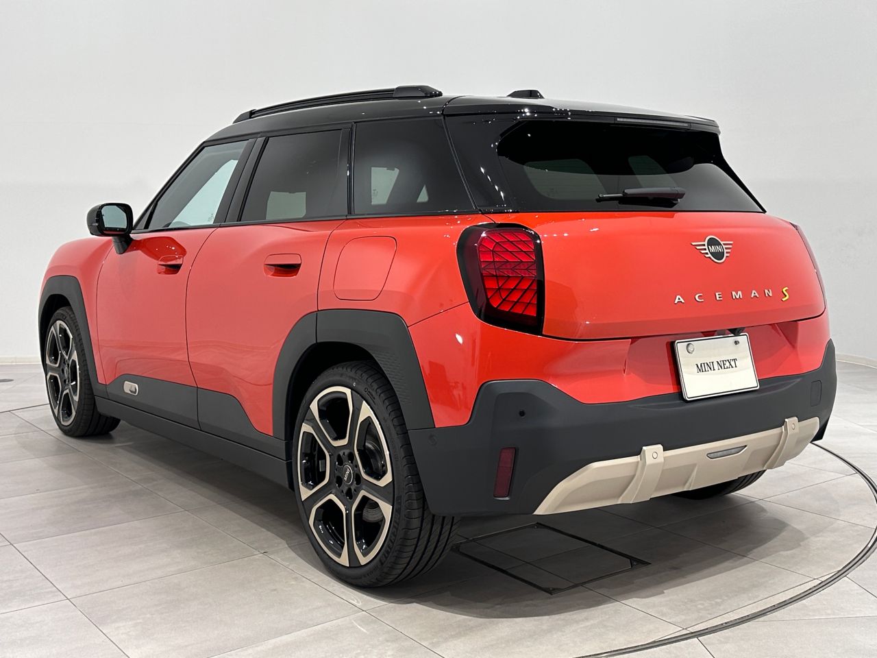 J05 MINI Aceman SE