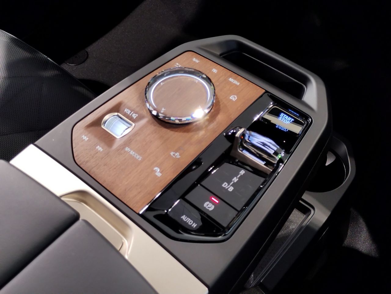 i20 iX xDrive40