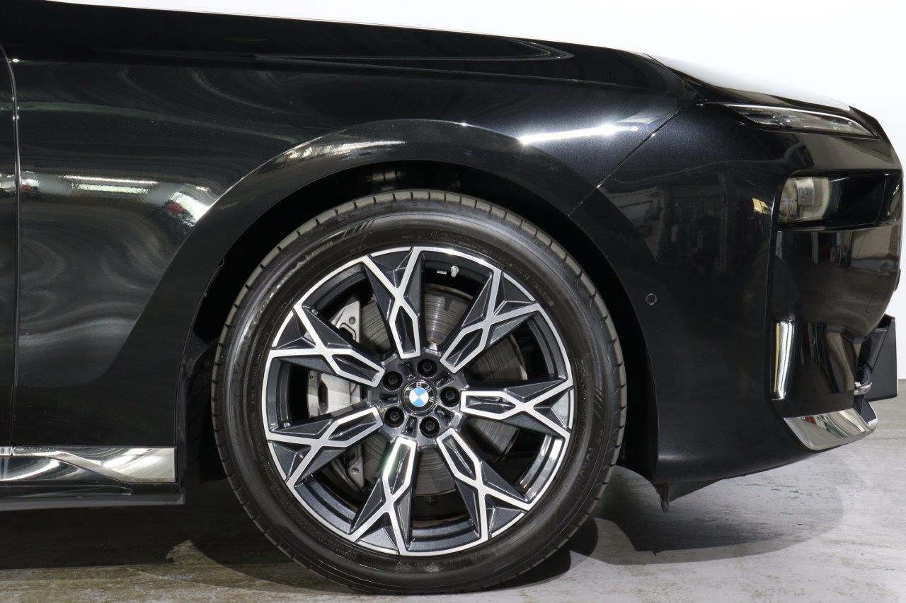 i7 xDrive60 Sedan RHD