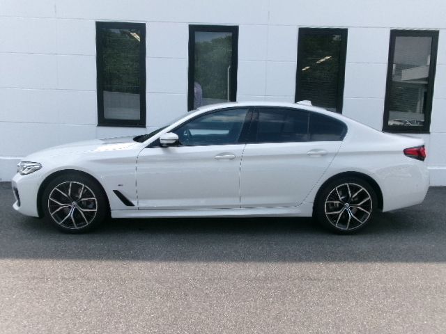 520d xDrive Sedan RHD