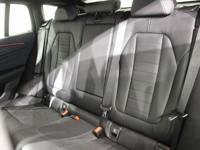 X4 xDrive20d RHD