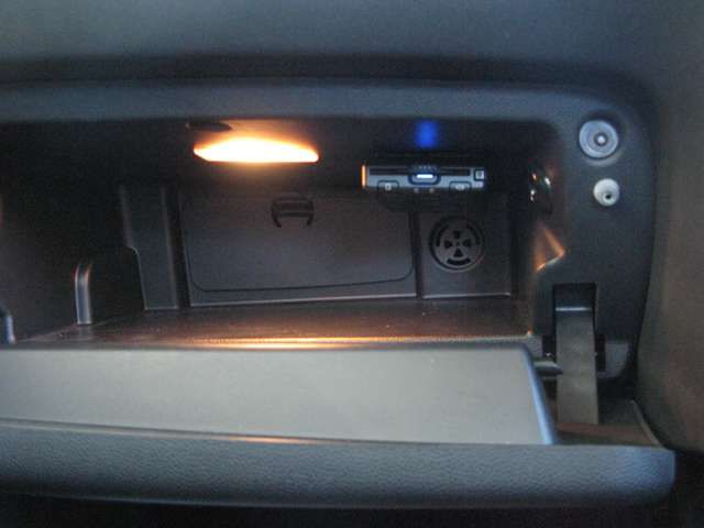 MINI Cooper F56 RHD