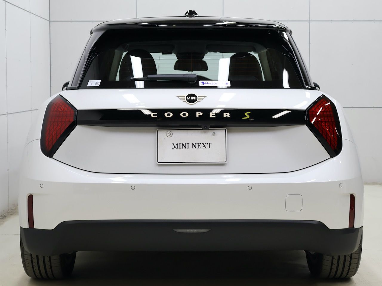 J01 MINI Cooper SE