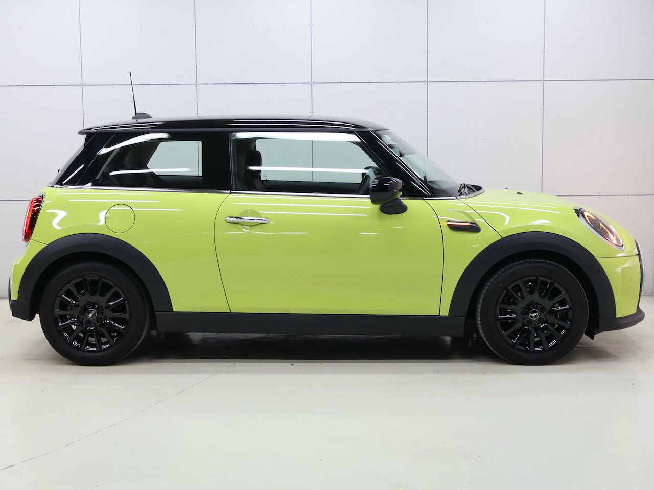 MINI Cooper F56 RHD