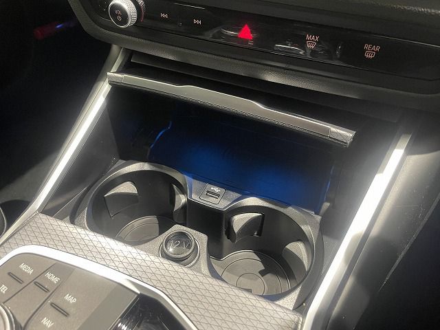 320d xDrive Berline RHD