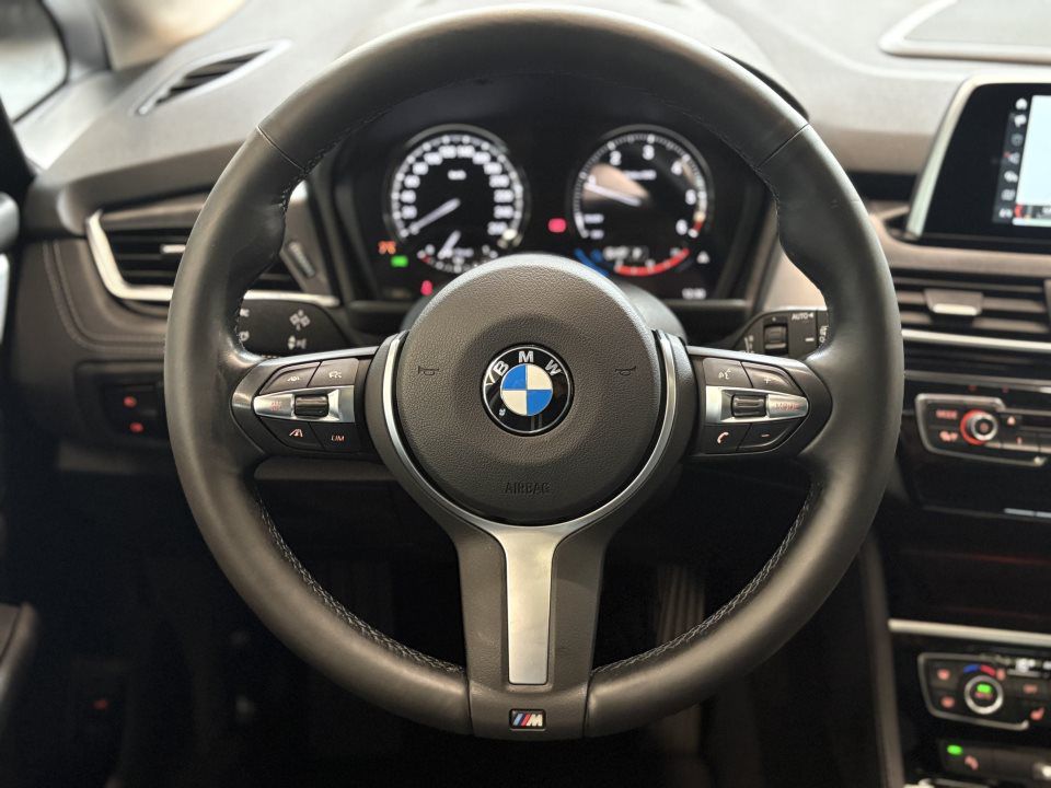 BMW 218
