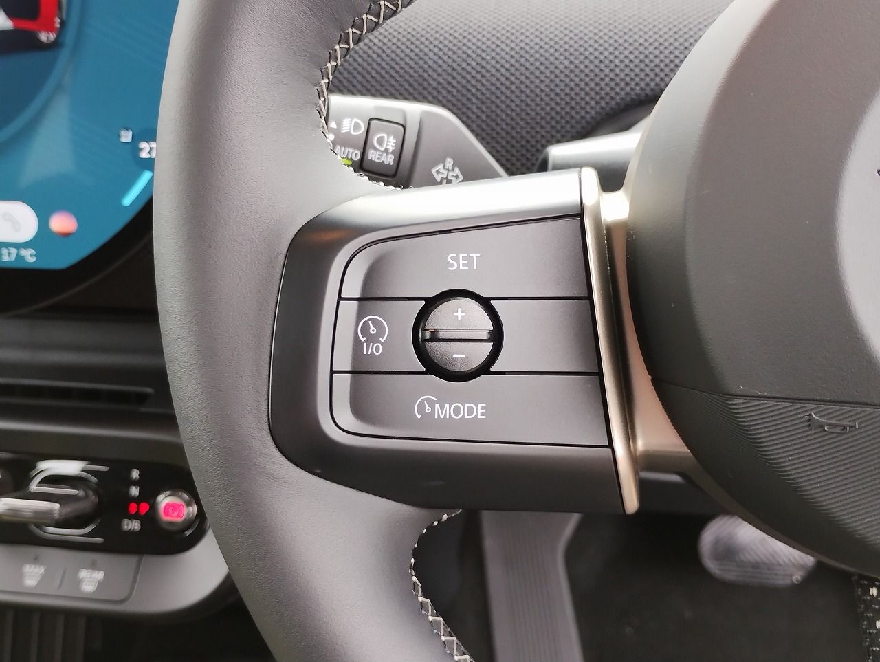 J01 MINI Cooper E