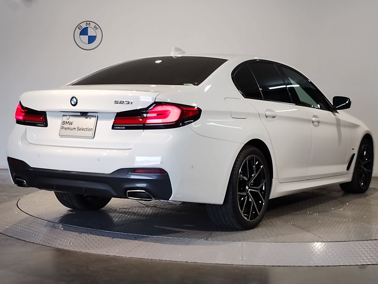 520i Sedan RHD