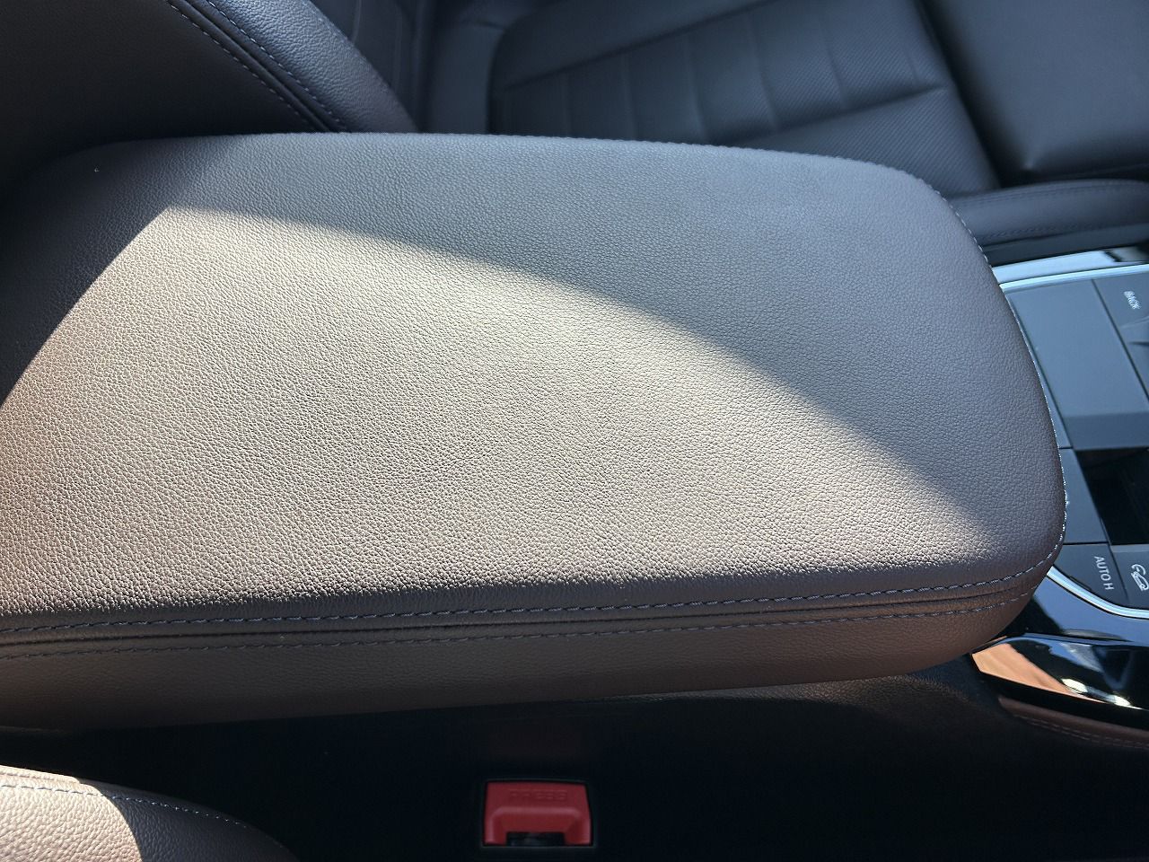 G02 X4 M40i RHD LCI