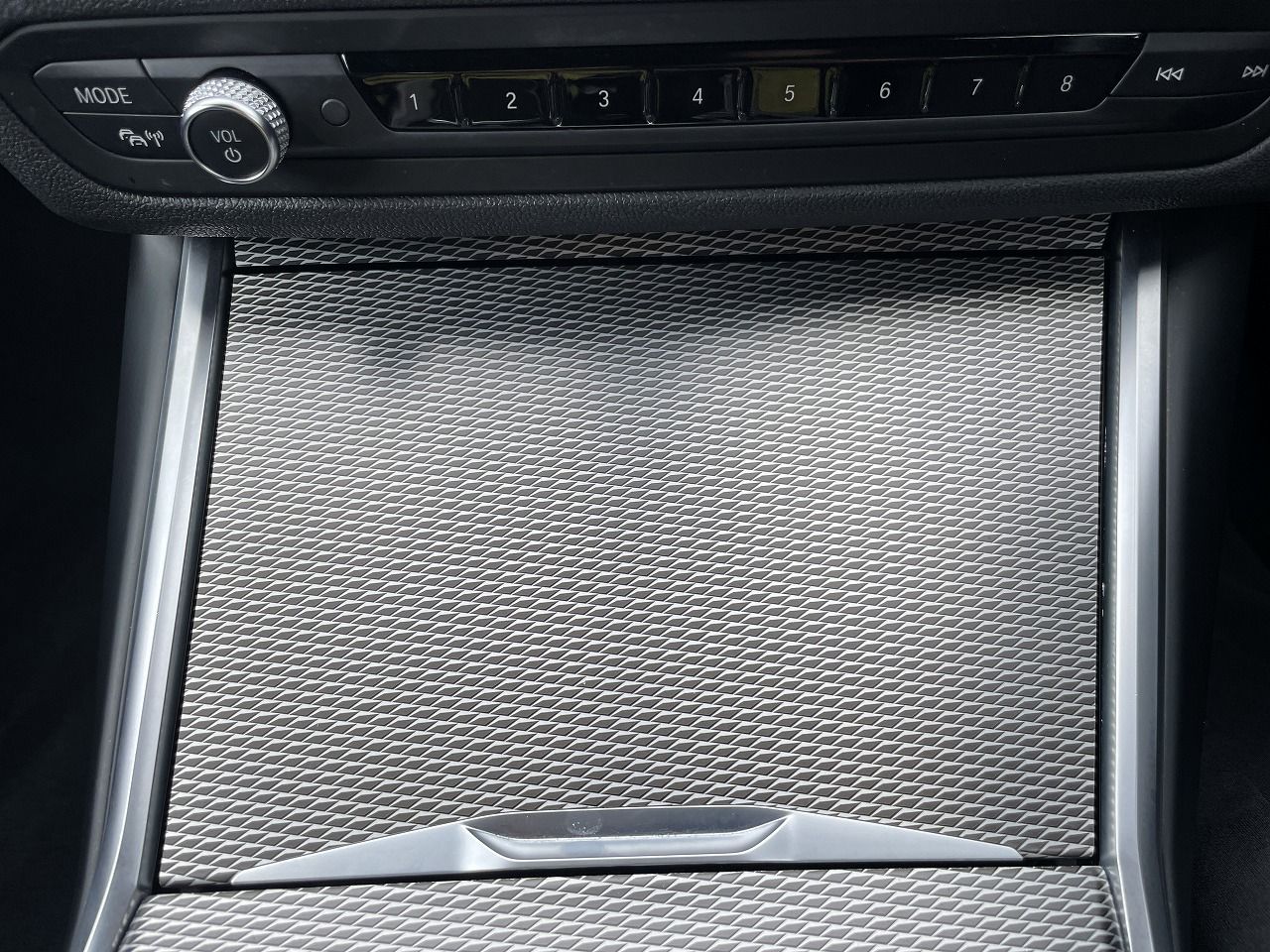 G20 320d xDrive RHD Saloon
