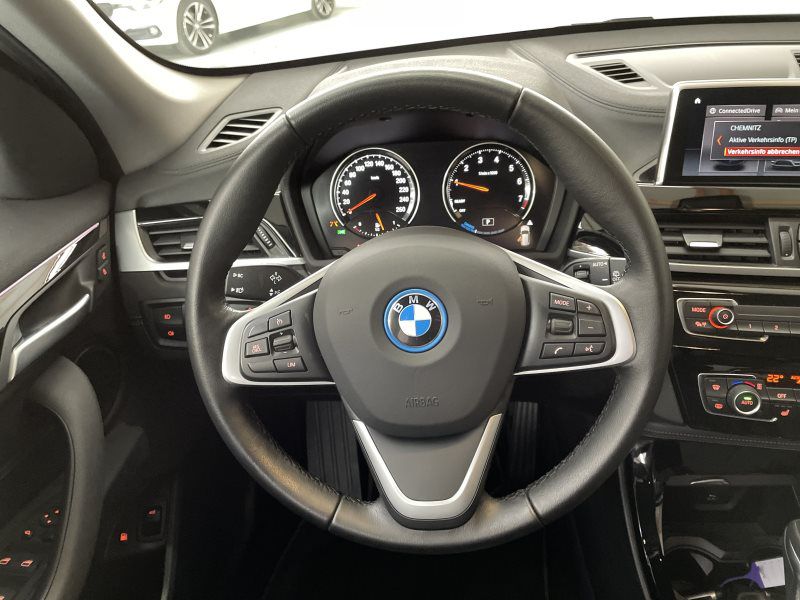 X1 xDrive25e