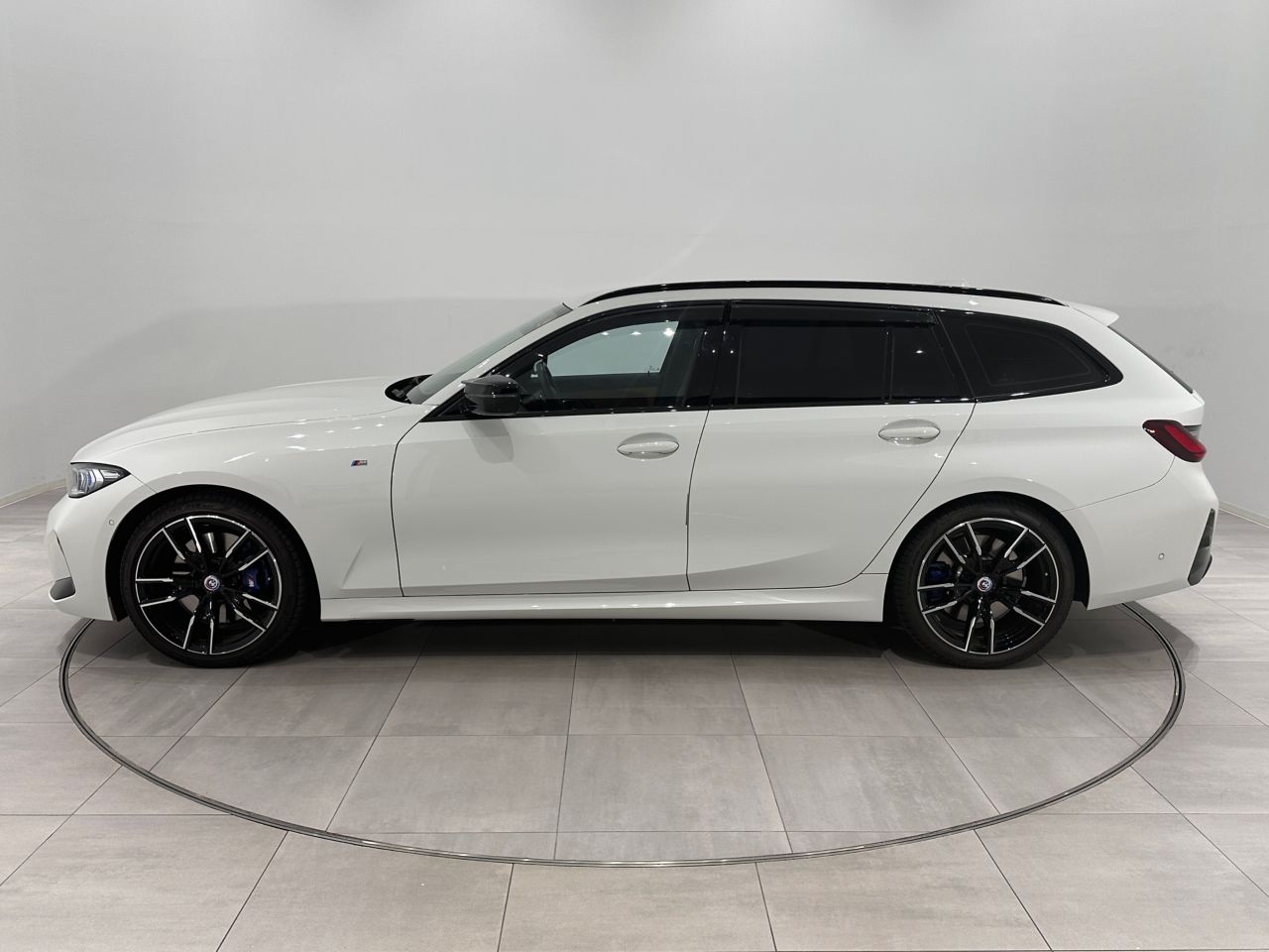 G21 M340i xDrive Touring LCI RHD