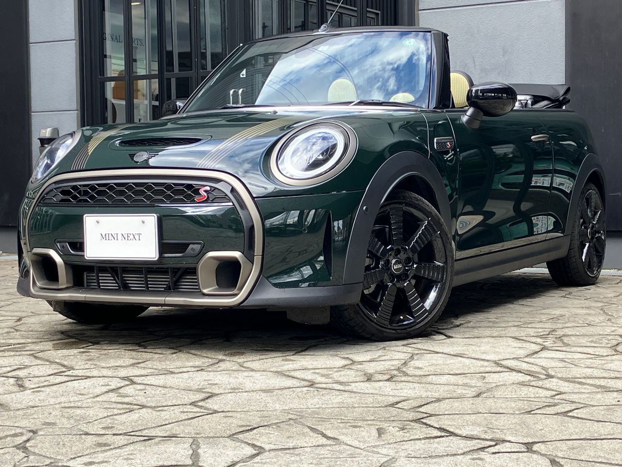 MINI Cooper S Convertible RHD