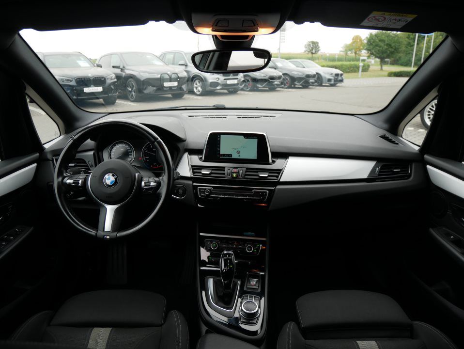 BMW 218