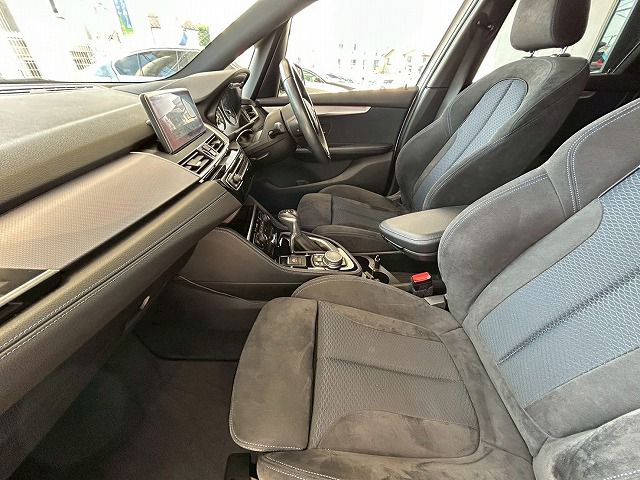 218D ACTIVE TOURER RHD