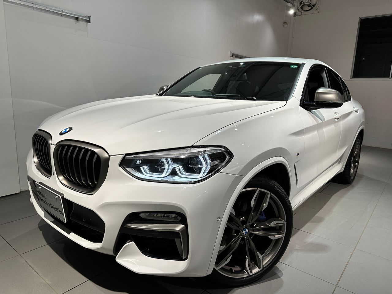 X4 M40i RHD